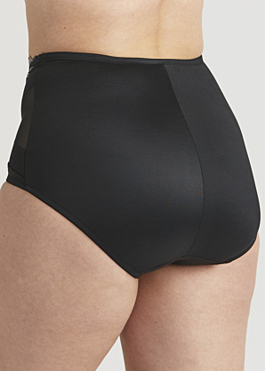 Miss Mary of Sweden kelnaitės