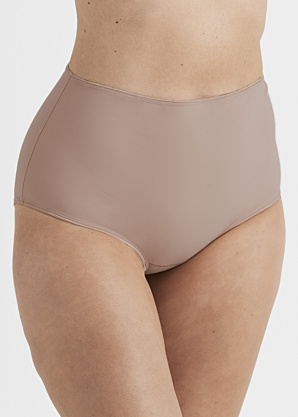 Miss Mary of Sweden kelnaitės