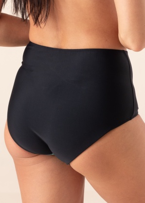 Trofe maudymosi kelnaitės