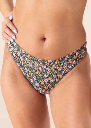 Trofe maudymosi kelnaitės