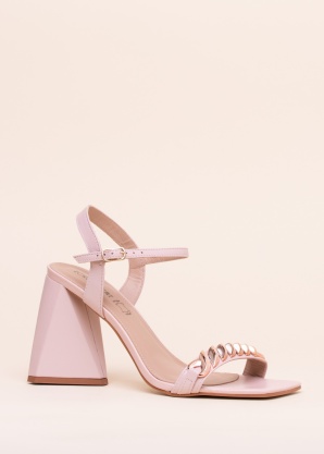 Loretta Vitale bateliai