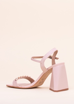 Loretta Vitale bateliai