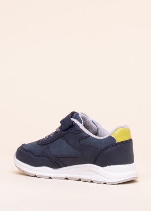 SJ laisvalaikio bateliai