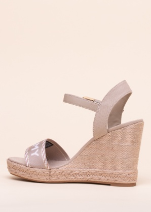 Tommy Hilfiger bateliai