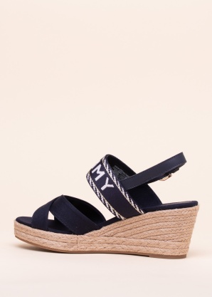 Tommy Hilfiger bateliai