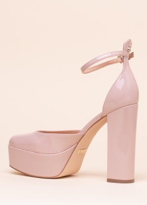 Guess bateliai Calane