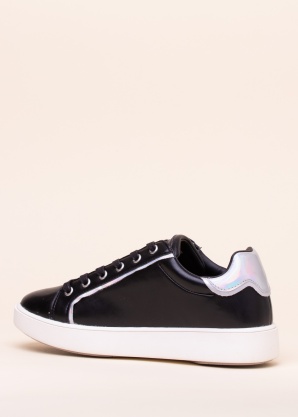 Guess laisvalaikio batai Mely