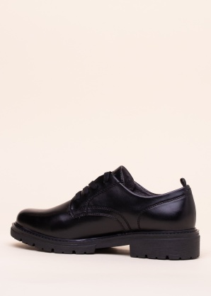 Jana uždari bateliai