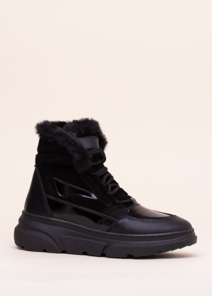 Molly Bessa aulinukai