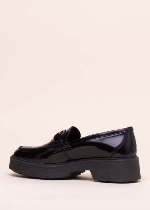 Tommy Hilfiger bateliai