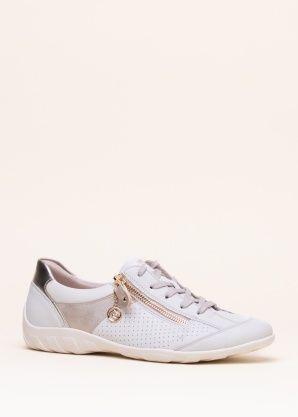 Remonte laisvalaikio bateliai