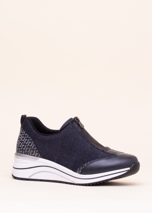 Remonte laisvalaikio bateliai