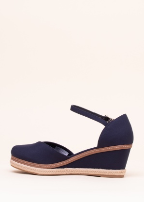 Tommy Hilfiger bateliai