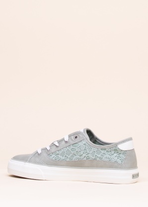 Mustang laisvalaikio batai