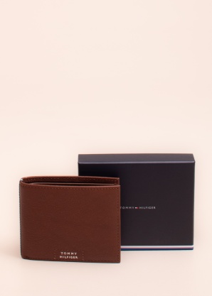 Tommy Hilfiger piniginė Premium dovanų dėžutėje