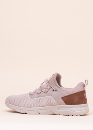 Bugatti laisvalaikio bateliai Nubola