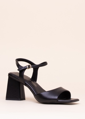 Marco Tozzi bateliai