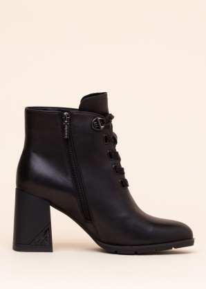 Loretta Vitale aulinukai