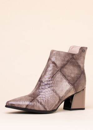 Loretta Vitale aulinukai