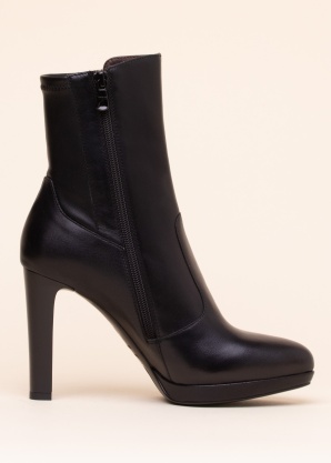 NeroGiardini aulinukai