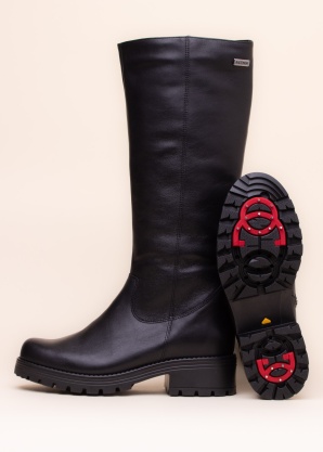 Aaltonen batai su spygliais