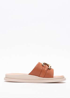 Ten Points bateliai Alma