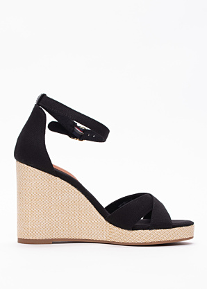 Tommy Hilfiger bateliai