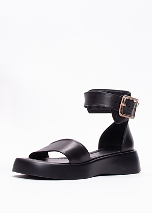 Molly Bessa bateliai