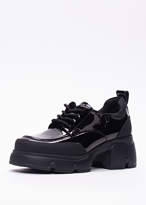 Loretta Vitale bateliai