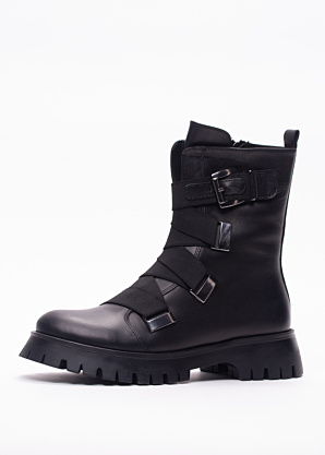 Molly Bessa aulinukai