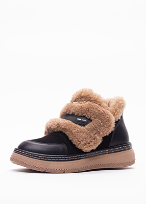 Molly Bessa aulinukai