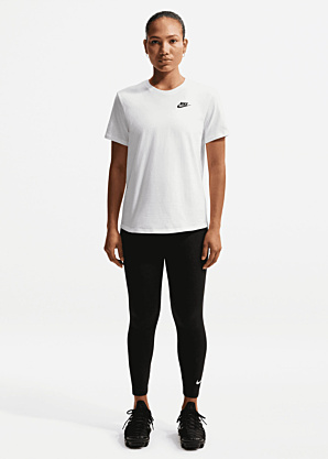 Nike marškinėliai Club