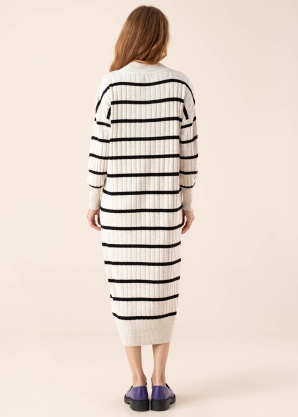 Only megzta suknelė New