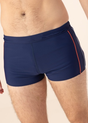 Naturana maudymosi kelnaitės