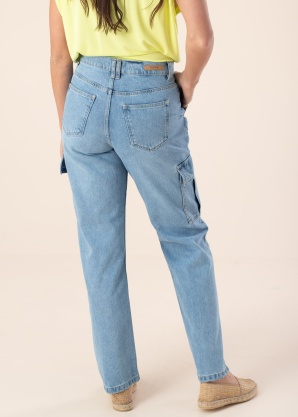 b.young džinsai Kato Bykika