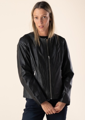 Saki striukė Emma Comfort