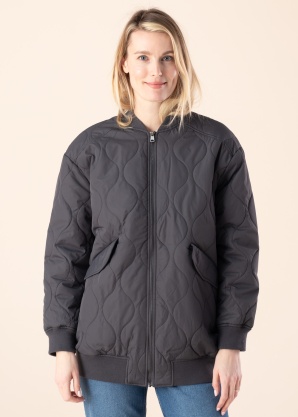 Only pavasario-rudens striukė Tina