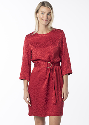 Kairi Vilderson suknelė