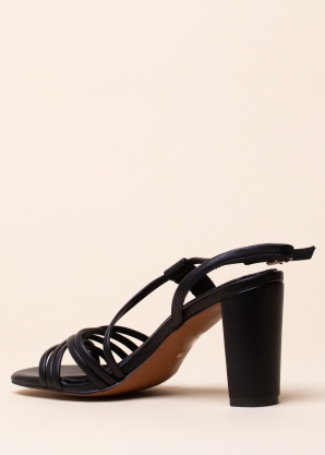 Marco Tozzi bateliai