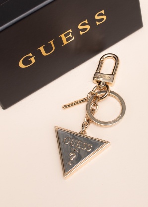 Guess raktų pakabukas dovanų dėžutėje