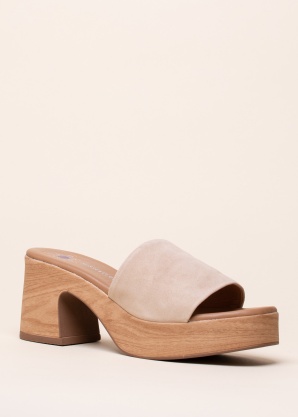 Musse & Cloud bateliai Tana