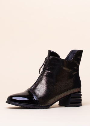 Loretta Vitale aulinukai