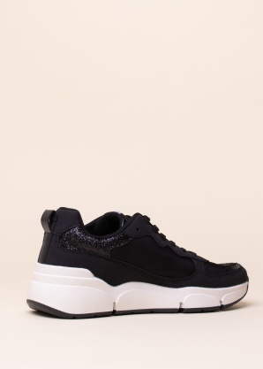 SJ laisvalaikio bateliai