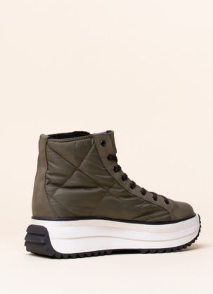 SJ laisvalaikio bateliai