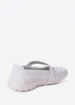 Lunde bateliai Helga