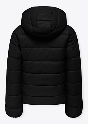 Only pavasario-rudens striukė Kajsa