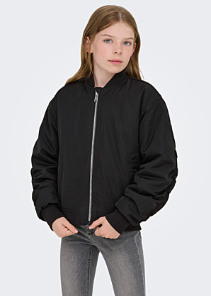 Only pavasario-rudens striukė Minna