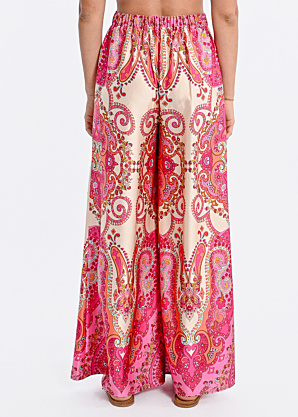 Molly Bracken kelnės