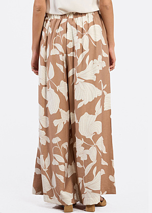 Molly Bracken kelnės