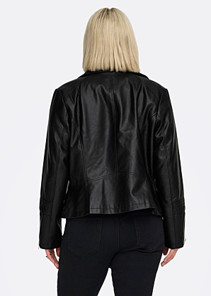 Only Carmakoma striukė Emmy